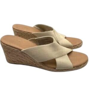 Tommy Bahama Women's Beige Slip on Wedge Sandals Size 9.5